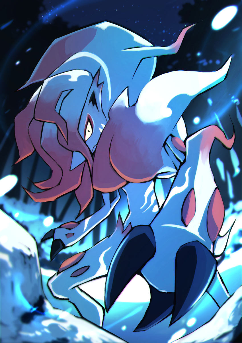 blurry claws closed_mouth commentary_request highres hisuian_zoroark night outdoors pokemon pokemon_(creature) sky snow solo star_(sky) tree yellow_eyes yottur