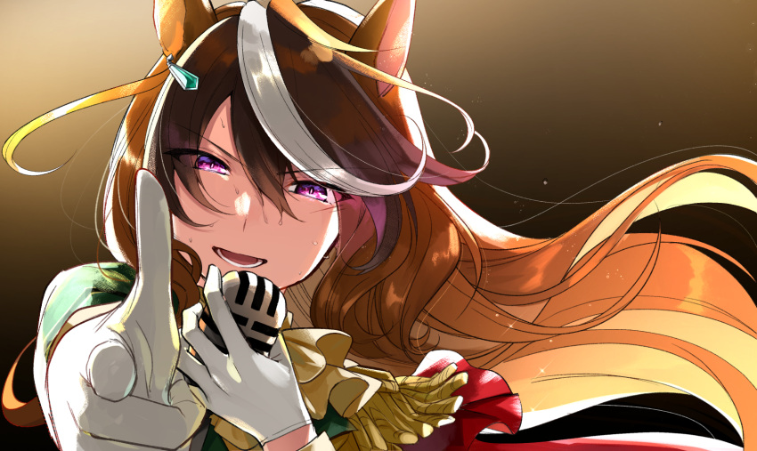 1girl animal_ears bangs brown_hair earrings epaulettes finger_gun floating_hair gloves highres holding holding_microphone horse_ears jewelry long_hair looking_at_viewer microphone multicolored_hair open_mouth pointing pointing_at_viewer single_earring single_epaulette solo sweat symboli_rudolf_(umamusume) teeth umamusume upper_body violet_eyes white_gloves yuama_(drop)