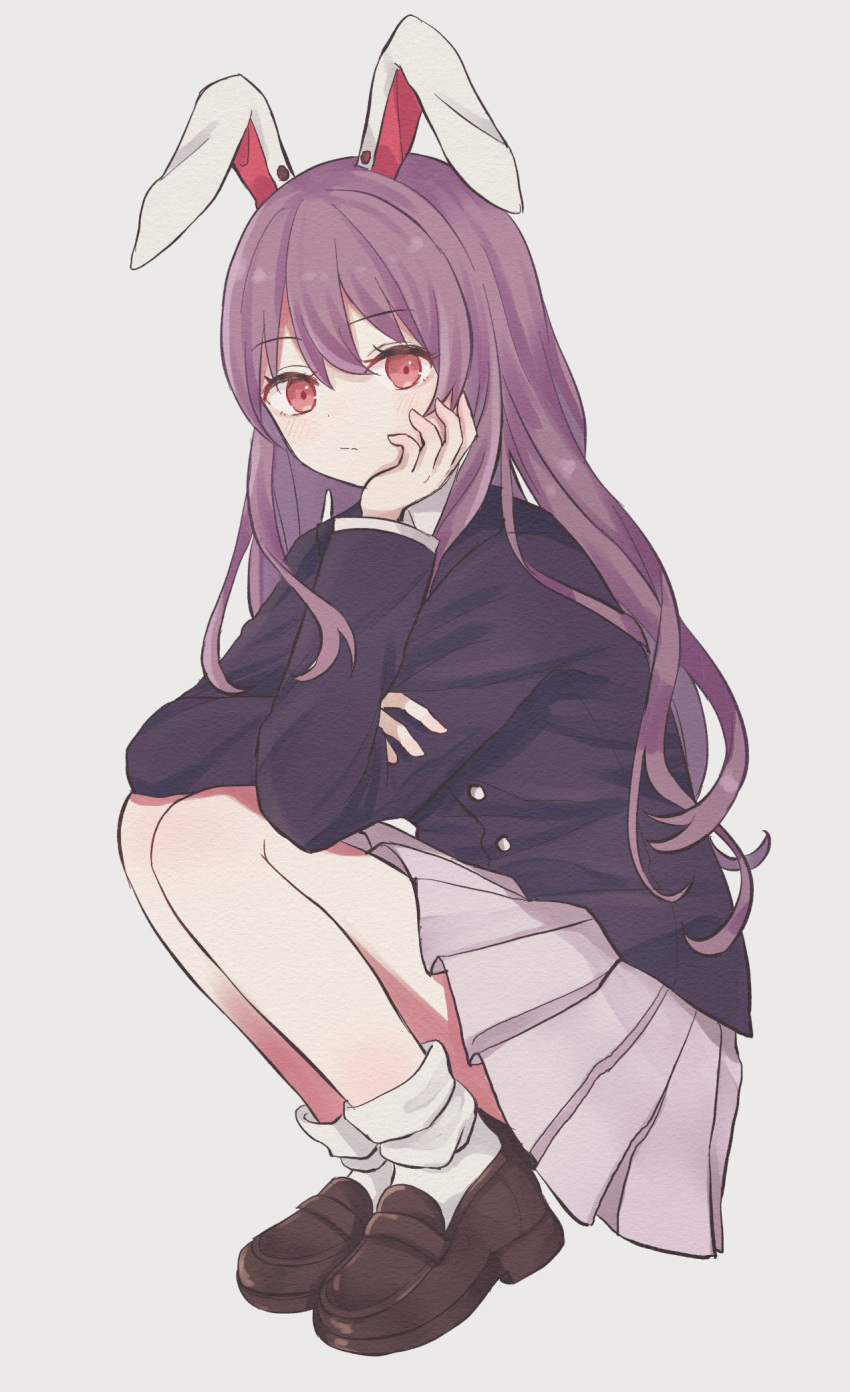 1girl animal_ears bangs closed_mouth commentary_request expressionless eyebrows_visible_through_hair full_body grey_background hair_between_eyes hand_up highres light_blush long_hair looking_at_viewer nokoki_(motioko5) purple_hair rabbit_ears red_eyes reisen_udongein_inaba simple_background solo squatting touhou very_long_hair