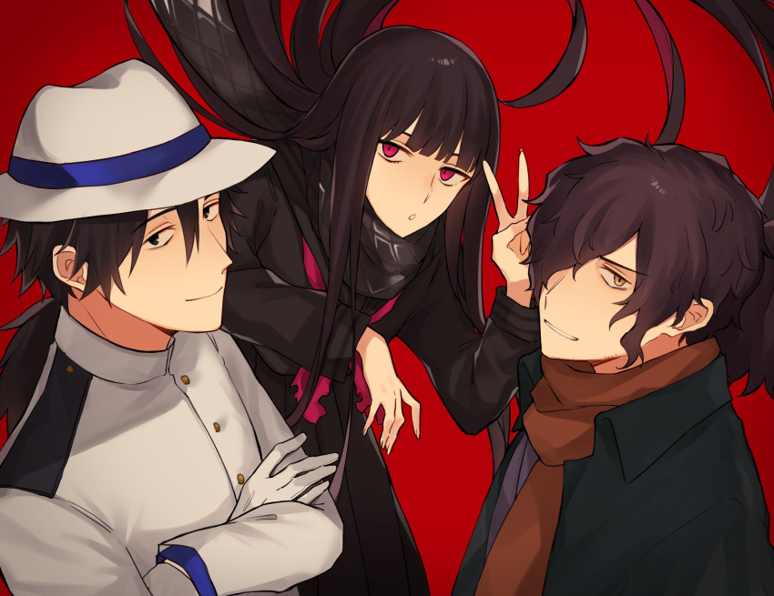 1girl 2boys black_eyes black_hair commentary_request crossed_arms facial_hair fate/grand_order fate_(series) fedora gloves hair_over_one_eye hat highres long_hair low_ponytail multiple_boys okada_izou_(fate) orange_eyes oryou_(fate) pink_eyes ponytail red_background sakamoto_ryouma_(fate) scarf smile stubble usamimikurage v white_gloves