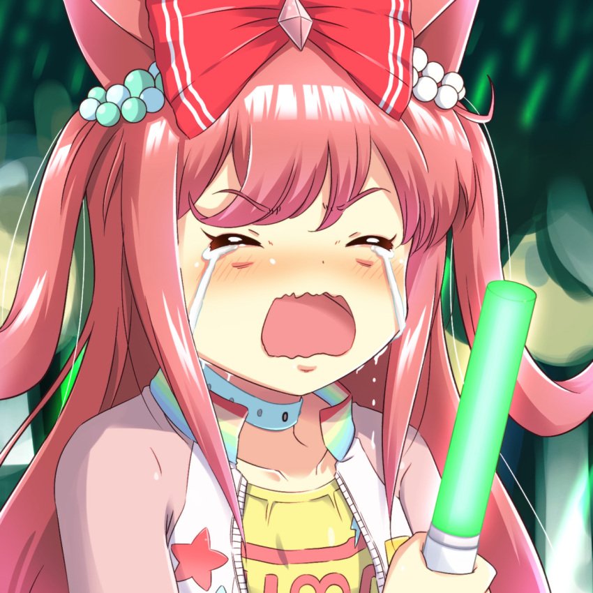 1girl agnes_digital_(umamusume) animal_ears bangs blurry blurry_background blush bow choker closed_eyes collarbone commentary_request crying glowstick hair_bow highres holding_glowstick horse_ears jacket long_hair meme na!_(na'mr) oota_kuniyoshi_face_(meme) open_mouth pink_hair pink_jacket red_bow shirt solo two_side_up umamusume upper_body v-shaped_eyebrows wavy_mouth yellow_shirt