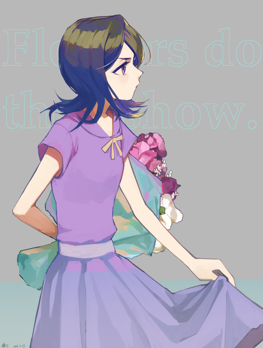 1girl absurdres arm_behind_back bangs black_hair bleach bouquet closed_mouth dated dress flower grey_background highres holding holding_bouquet holding_clothes holding_dress jou_(jo_jjo) kuchiki_rukia looking_to_the_side medium_hair purple_dress solo violet_eyes