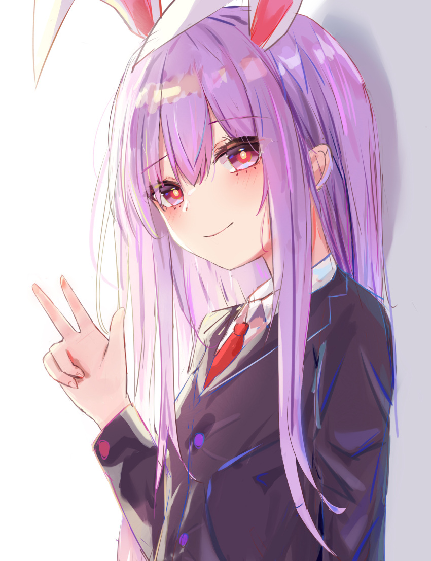 1girl absurdres animal_ears bad_hands bangs blush extra_ears eyebrows_visible_through_hair hair_between_eyes highres light_smile long_hair looking_at_viewer lshiki necktie purple_hair rabbit_ears red_eyes red_necktie reisen_udongein_inaba sidelighting solo touhou upper_body v