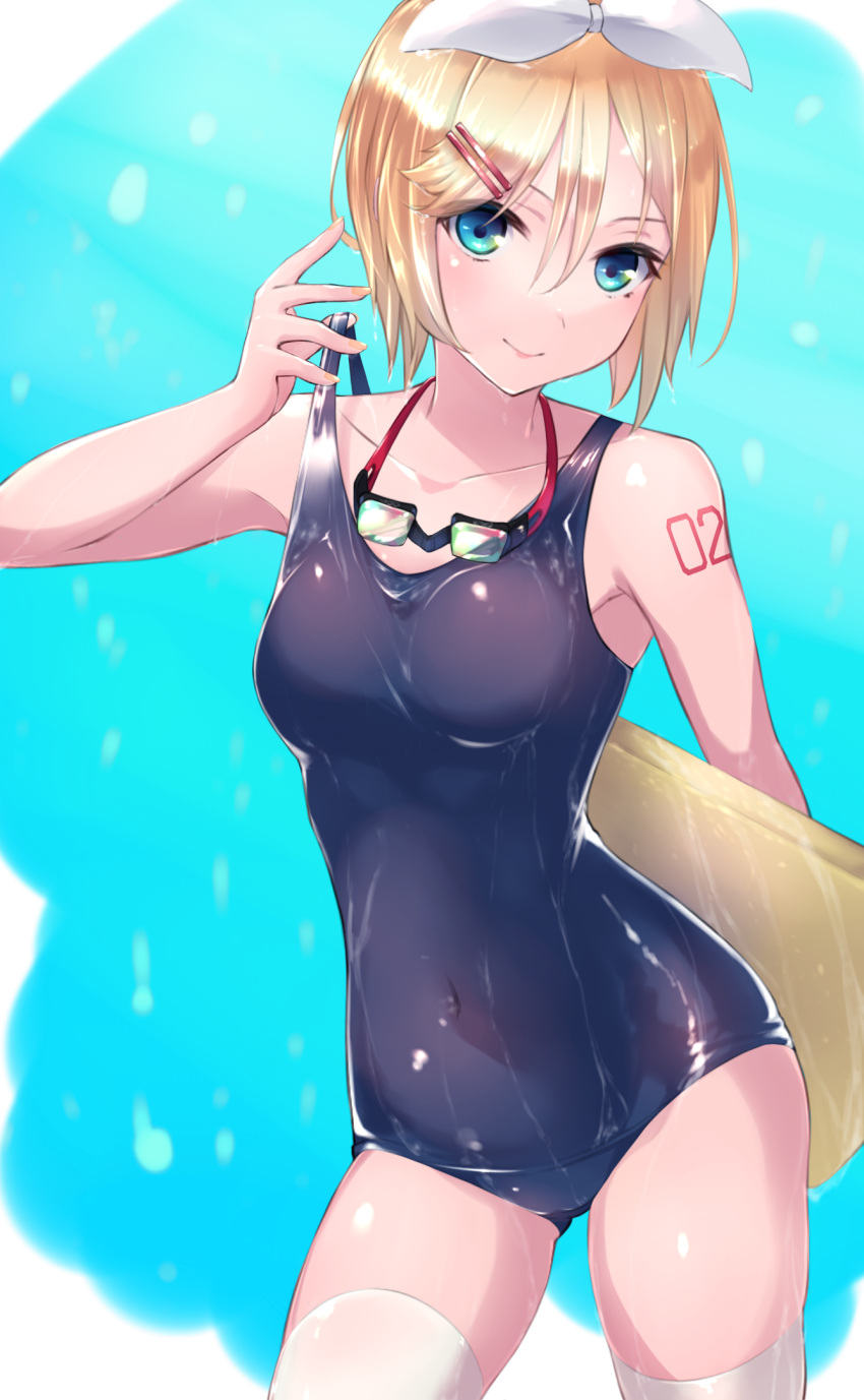1girl ass_visible_through_thighs blonde_hair blue_eyes blue_swimsuit bow breasts clothes_pull collarbone commentary_request covered_navel cowboy_shot goggles goggles_around_neck hair_bow hair_ornament hairclip highres kagamine_rin looking_at_viewer medium_breasts saikuu school_swimsuit solo swimsuit swimsuit_pull tattoo thigh-highs vocaloid wet wet_clothes white_bow white_legwear
