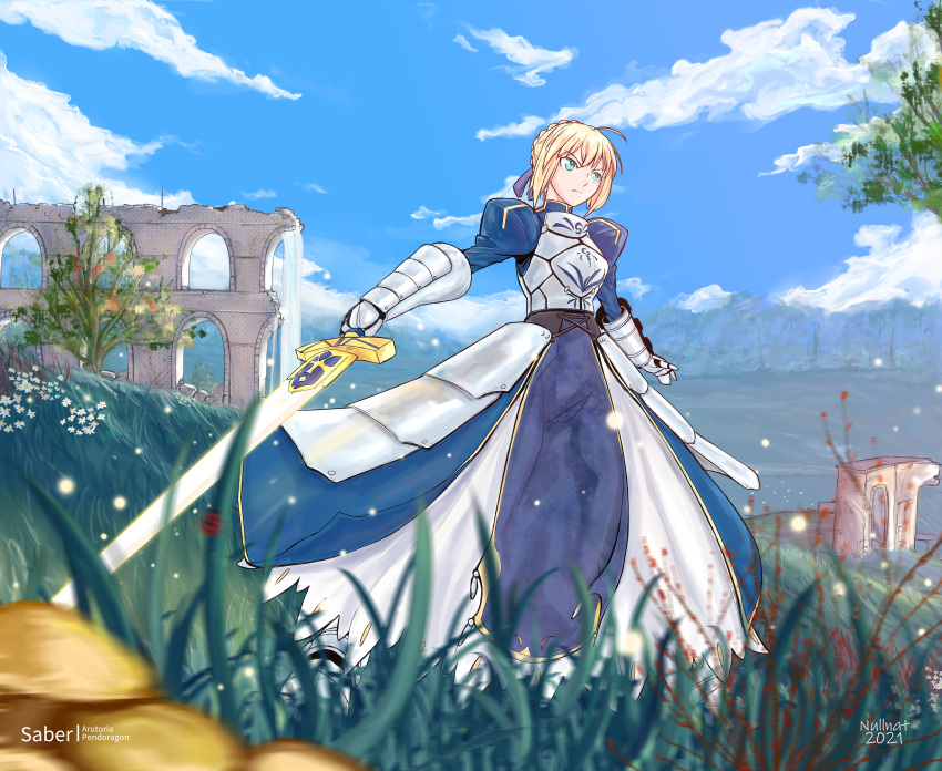 1girl 2021 absurdres ahoge armor artoria_pendragon_(fate) blonde_hair blue_skirt blue_sky braid breastplate character_name dated determined excalibur_(fate/stay_night) fate/grand_order fate_(series) french_braid gauntlets grass green_eyes highres juliet_sleeves long_sleeves mountainous_horizon nullnat puffy_sleeves purple_ribbon ribbon saber skirt sky solo
