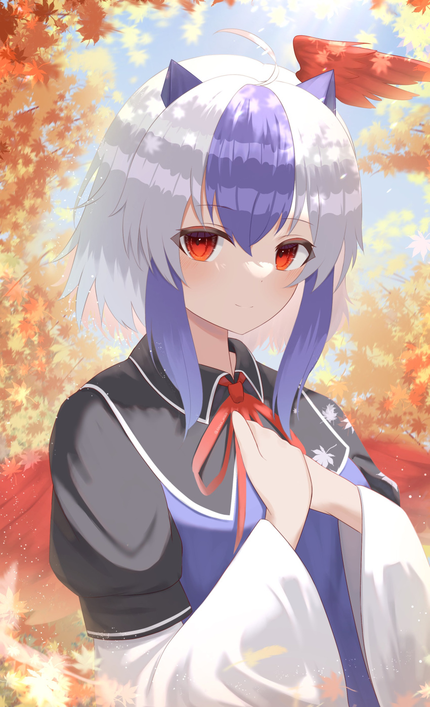 1girl absurdres anima_miko autumn_leaves bangs closed_mouth eyebrows_visible_through_hair hands_on_own_chest head_wings highres horns light_particles long_sleeves looking_at_viewer multicolored_hair outdoors purple_hair red_eyes red_wings short_hair single_head_wing smile solo tokiko_(touhou) touhou two-tone_hair upper_body white_hair wide_sleeves wings