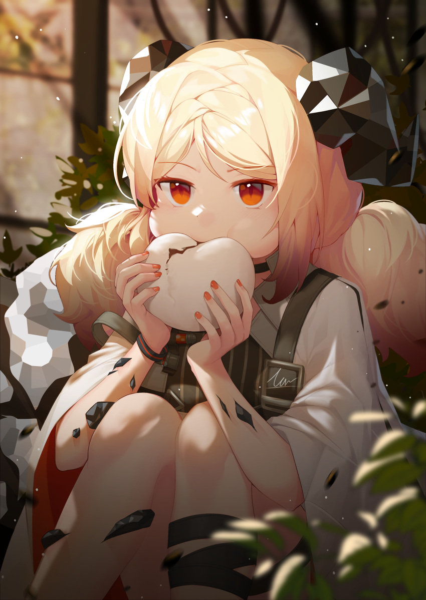 1girl absurdres arknights bangs baozi blonde_hair blurry blush depth_of_field dokgo_die_docta_(d_o_t) eating eyebrows_visible_through_hair food highres holding holding_food horns ifrit_(arknights) indoors knees_up long_hair low_twintails nail_polish orange_nails oripathy_lesion_(arknights) parted_bangs red_eyes short_sleeves sitting solo twintails wide_sleeves