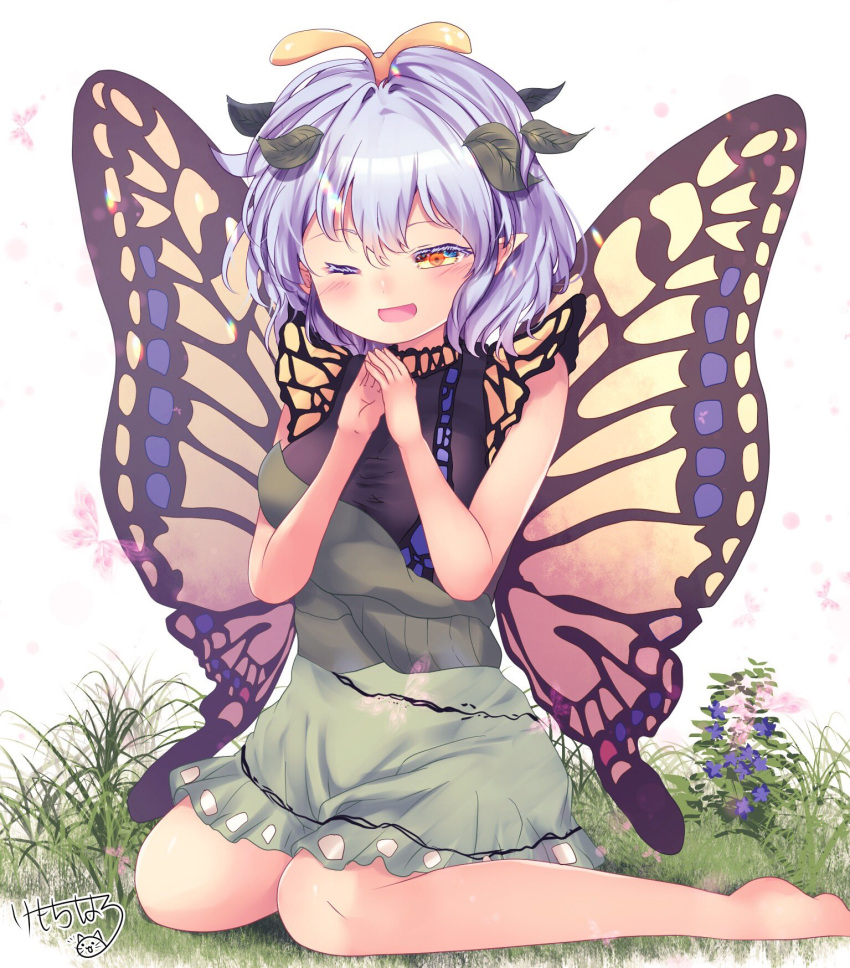 1girl antennae aqua_hair artist_name barefoot blush breasts bug butterfly butterfly_wings dress eternity_larva eyebrows_visible_through_hair fairy green_dress hair_between_eyes hair_ornament highres kemo_chiharu leaf_hair_ornament medium_breasts multicolored_clothes open_mouth orange_eyes pointy_ears short_hair signature single_strap smile solo touhou wings