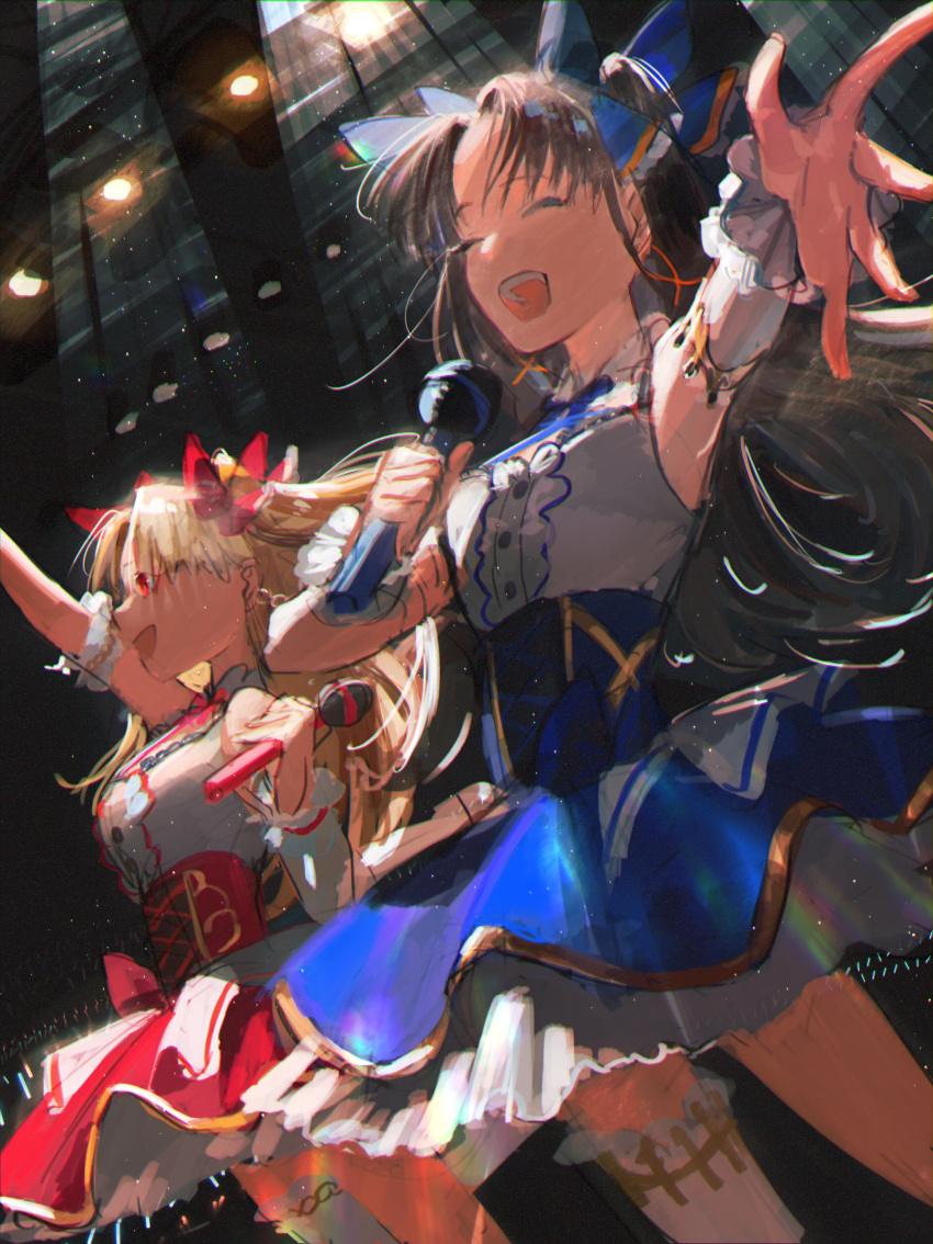 2girls bangs bare_shoulders black_hair blonde_hair blush breasts dress earrings ereshkigal_(fate) fate/grand_order fate_(series) hair_ribbon highres hoop_earrings ikkou ishtar_(fate) ishtar_(fate)_(all) jewelry long_hair looking_at_viewer medium_breasts microphone multiple_girls parted_bangs red_eyes ribbon smile two_side_up