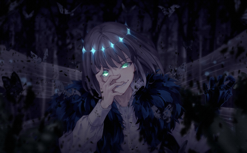 1boy arthropod_boy bangs bug butterfly cape commentary_request crown diamond_hairband eyebrows_visible_through_hair fate/grand_order fate_(series) fingernails fur-trimmed_cape fur_trim glowing glowing_eyes green_eyes grey_hair hand_on_own_face hand_up high_collar highres insect_wings kuroaki long_sleeves looking_at_viewer oberon_(fate) open_mouth shirt smile solo spoilers upper_body white_shirt wings