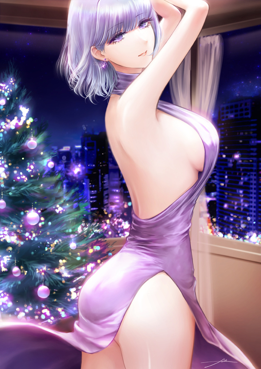 1girl alternate_costume arms_up ass back bangs bare_shoulders breasts building christmas christmas_tree curtains dress earrings eyes_visible_through_hair filha from_side girls_frontline hair_behind_ear halterneck highres indoors jewelry large_breasts looking_at_viewer night night_sky purple_hair rpk-16_(girls'_frontline) short_hair side_slit sideboob silver_hair sky thighs violet_eyes window