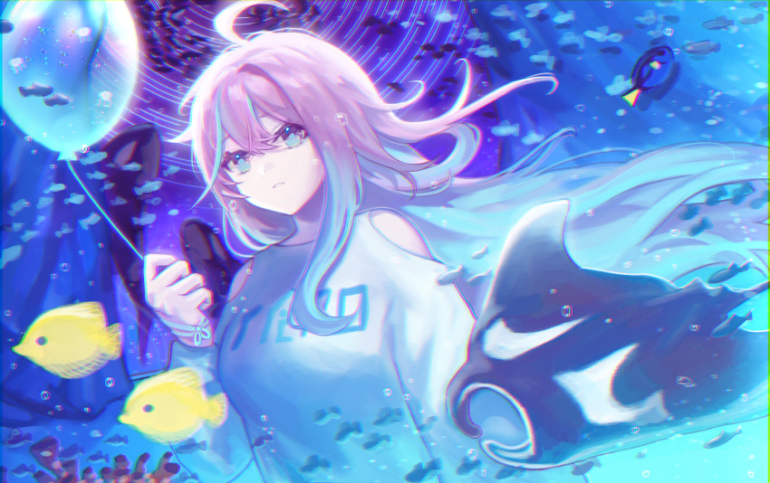 1girl balloon bangs blonde_hair blue_eyes blue_theme blush bubble cowlick fish highres holding long_hair looking_at_viewer open_mouth original solo sp0i0ppp standing star_(symbol) underwater
