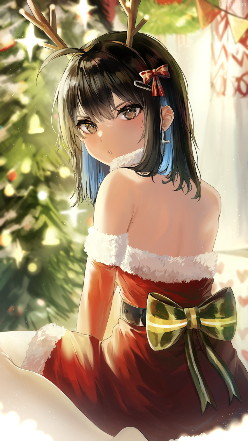 1girl :o absurdres ahoge antlers back_bow backlighting bangs bare_shoulders black_hair blue_hair blush bow brown_eyes christmas_tree commentary cross cross_earrings detached_sleeves dress earrings eyebrows_visible_through_hair from_behind fur-trimmed_dress fur-trimmed_sleeves fur_collar fur_trim green_bow hair_ornament hairclip highres indoors irene_(kanniiepan) jewelry kanniiepan long_hair looking_at_viewer looking_back mole mole_under_eye multicolored_hair original pantyhose parted_lips red_dress sitting solo two-tone_hair wariza white_legwear