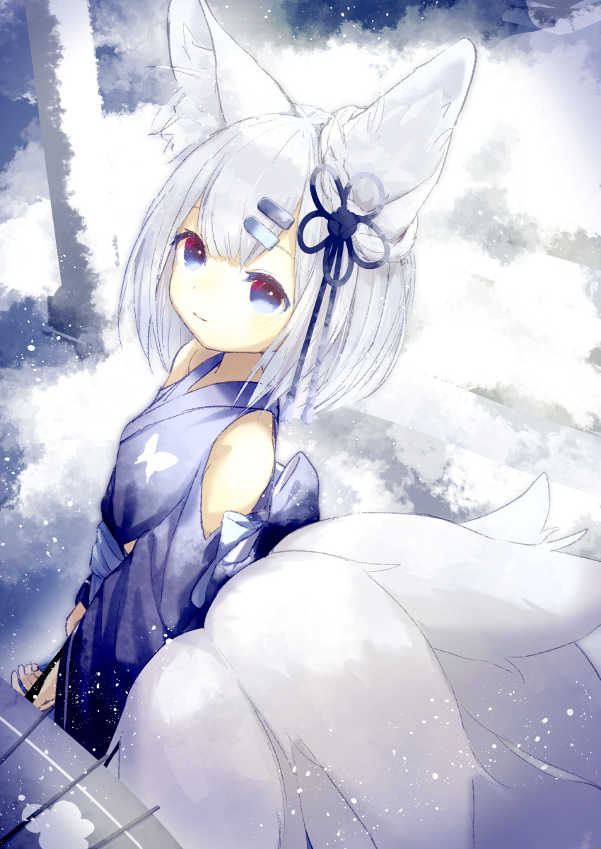 1girl absurdres animal_ears bangs blue_eyes chocolatte fox_ears fox_girl hair_ornament highres japanese_clothes kimono looking_at_viewer medium_hair smile snow solo standing tail tree white_hair white_theme winter