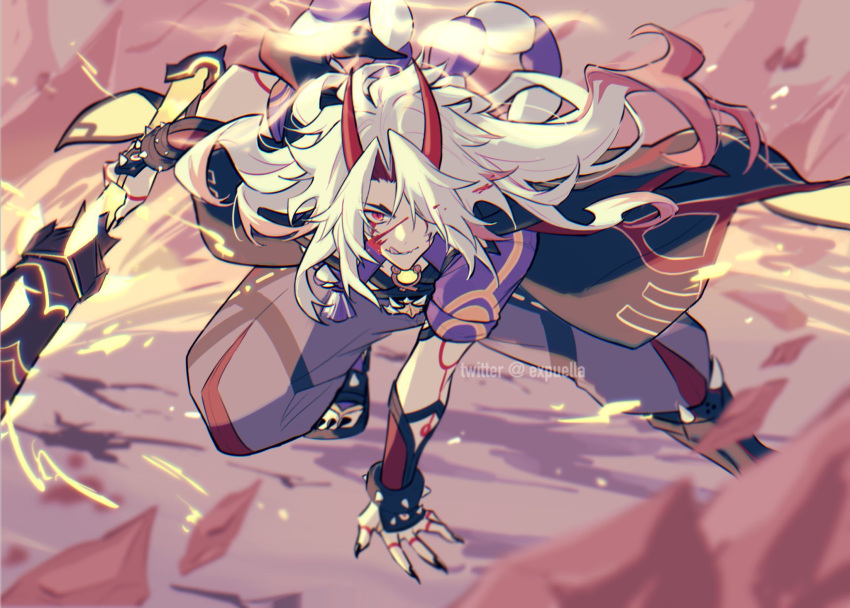 1boy arataki_itto black_nails body_markings club_(weapon) fighting_stance genshin_impact highres horns japanese_clothes looking_at_viewer male_focus mao_(expuella) oni oni_horns red_eyes red_horns sandals solo spikes tongue tongue_out vision_(genshin_impact) weapon white_hair