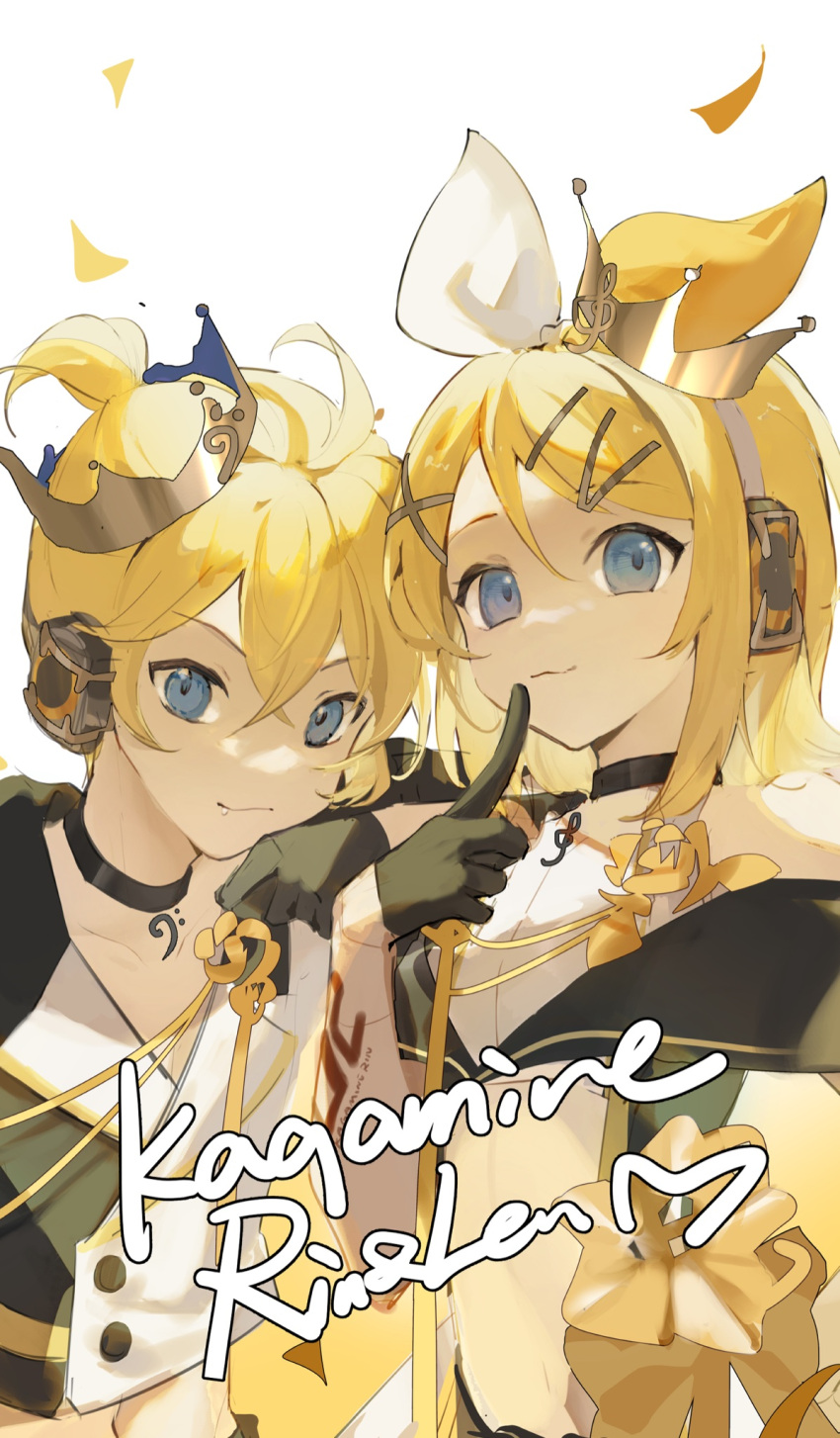 1boy 1girl :3 arm_on_shoulder bangs bass_guitar black_gloves blonde_hair blue_eyes bow character_name collarbone commentary confetti crown finger_to_mouth gloves hair_bow hair_ornament hairclip headphones highres instrument jacket kagamine_len kagamine_rin looking_at_viewer midriff navel pendant_choker ribbon shi_song_guo short_hair short_ponytail smile swept_bangs treble_clef upper_body vocaloid white_background white_bow white_jacket yellow_bow yellow_ribbon