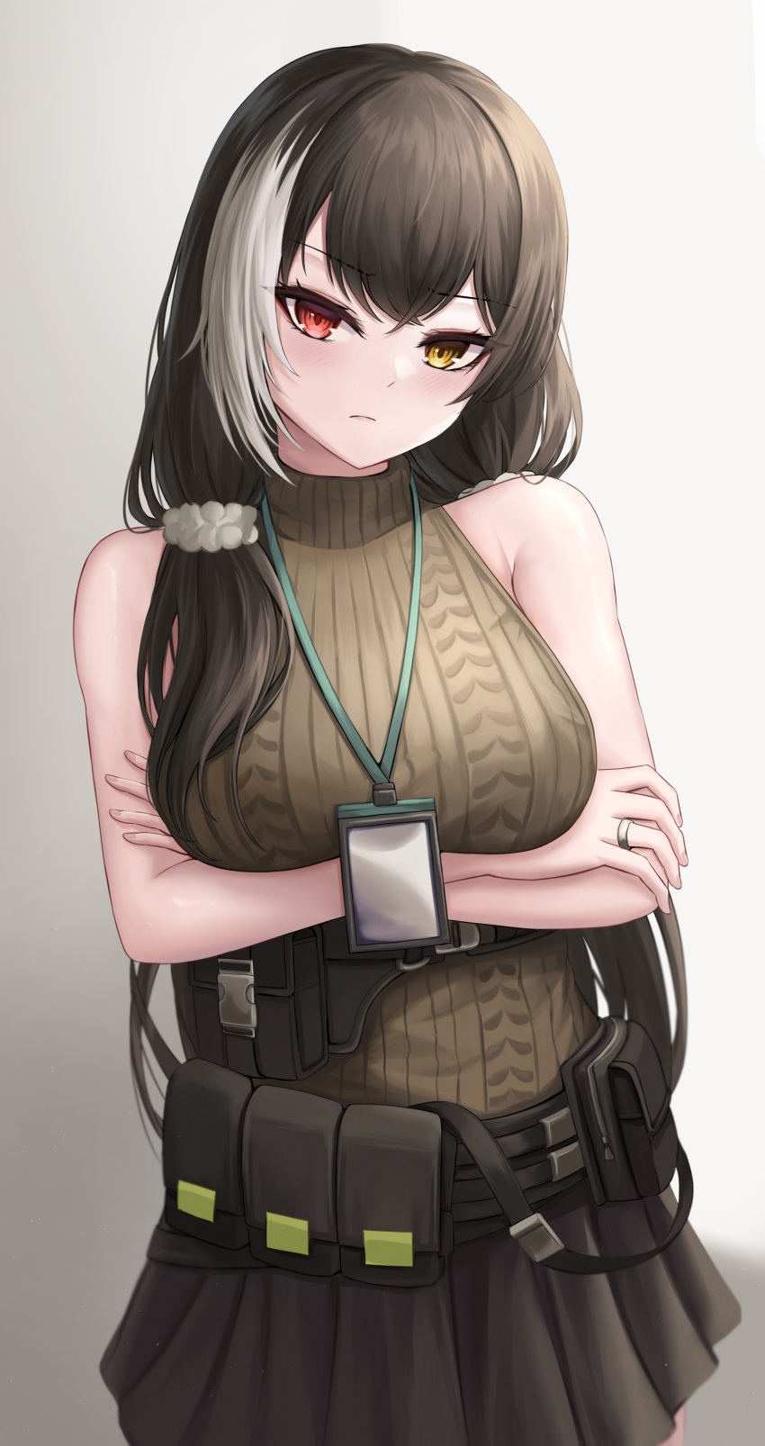 1girl absurdres arms_under_breasts bangs bare_arms bare_shoulders black_hair blush breasts closed_mouth crossed_arms crossed_bangs daisy_cutter eyebrows_visible_through_hair girls_frontline grey_background hair_ornament heterochromia highres jewelry lanyard large_breasts long_hair looking_at_viewer multicolored_hair red_eyes ring ro635_(girls'_frontline) simple_background sleeveless sleeveless_sweater solo streaked_hair sweater white_hair yellow_eyes