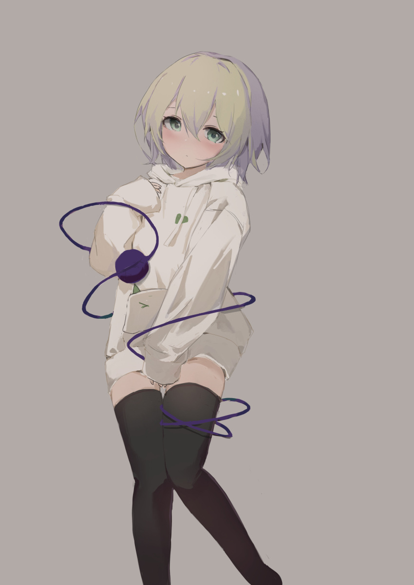 1girl a_pomelo absurdres alternate_costume black_legwear blush feet_out_of_frame green_eyes grey_background hand_up heart heart-shaped_pupils highres hood hoodie komeiji_koishi light_green_hair long_sleeves looking_at_viewer no_hat no_headwear short_hair simple_background sleeves_past_wrists solo standing symbol-shaped_pupils thigh-highs third_eye touhou white_hoodie