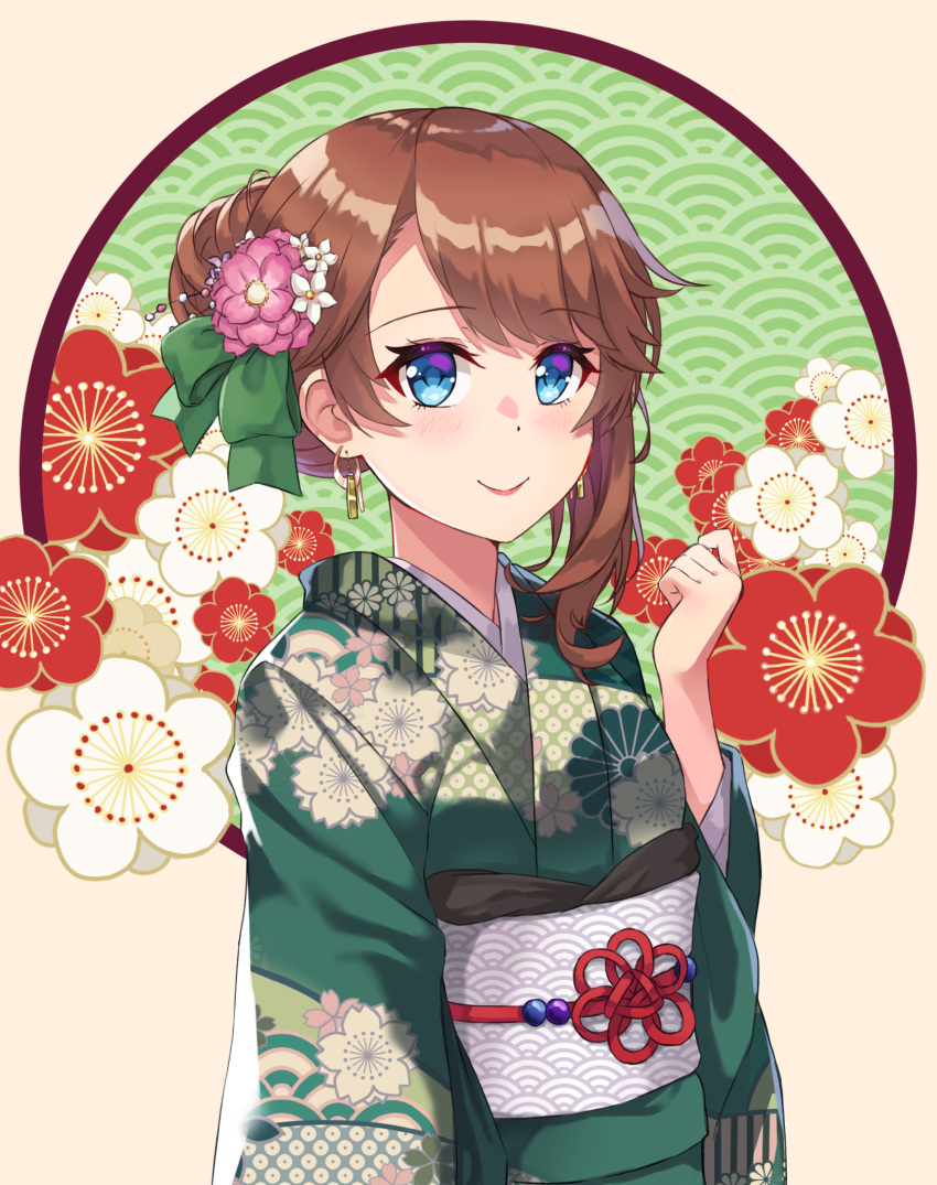1girl alternate_hairstyle bangs blue_eyes brown_hair closed_mouth commentary_request cue! earrings eyebrows_visible_through_hair floral_background floral_print flower green_kimono green_ribbon hair_bun hair_flower hair_ornament hair_ribbon hair_up highres japanese_clothes jewelry kimi_tsuru kimono long_sleeves looking_at_viewer obi partial_commentary print_kimono ribbon sash short_hair smile solo standing yomine_miharu