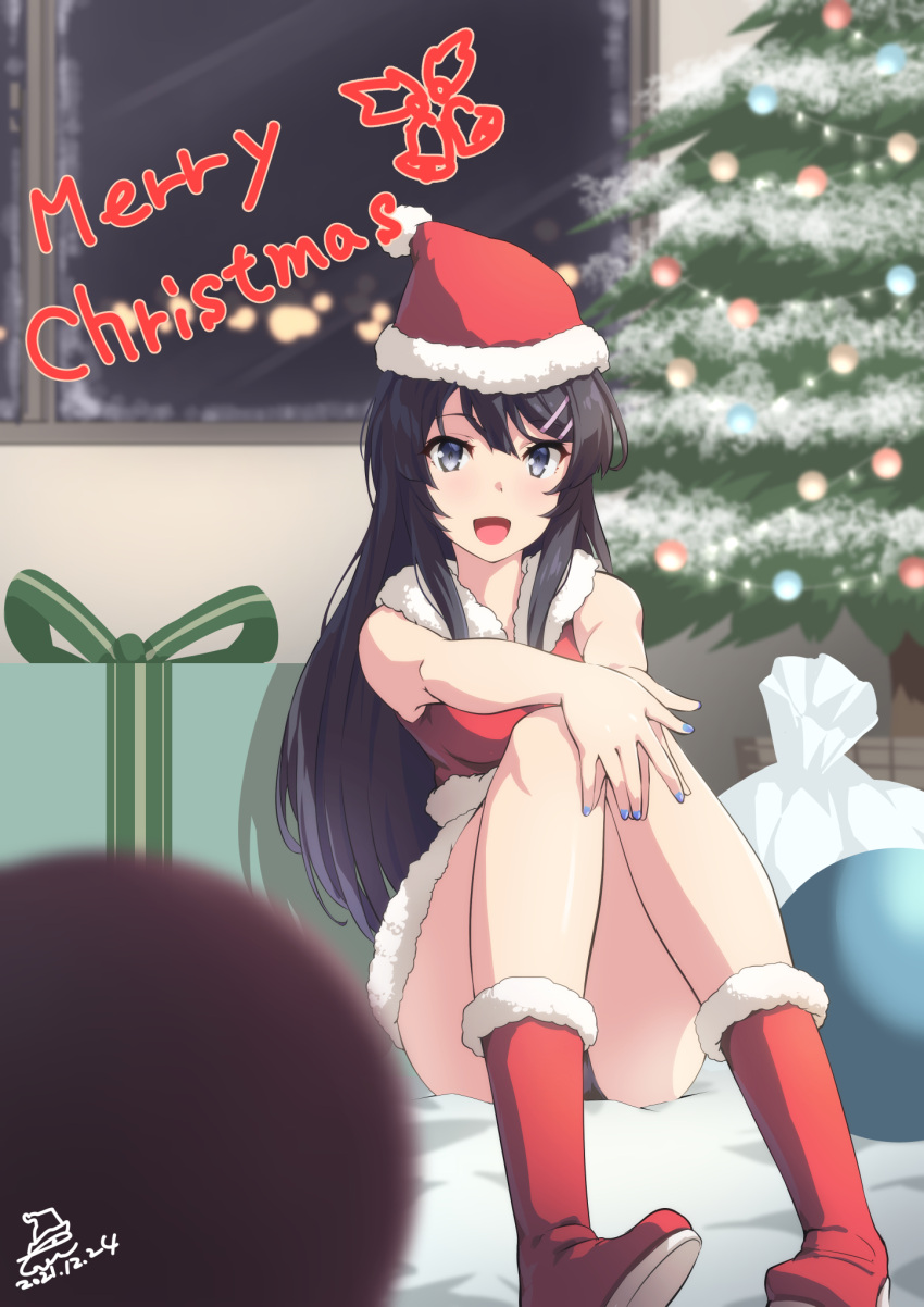 1girl 2021 :d bangs bare_arms bare_legs black_hair black_panties blue_eyes blue_nails blurry blurry_foreground boots box christmas christmas_tree dated fur-trimmed_boots fur_trim gift gift_bag gift_box hair_between_eyes hair_ornament hairclip hands_on_own_knees highres indoors long_hair looking_at_viewer merry_christmas nail_polish panties pantyshot raiz_art_works red_footwear sakurajima_mai santa_boots seishun_buta_yarou sitting sleeveless smile solo underwear very_long_hair