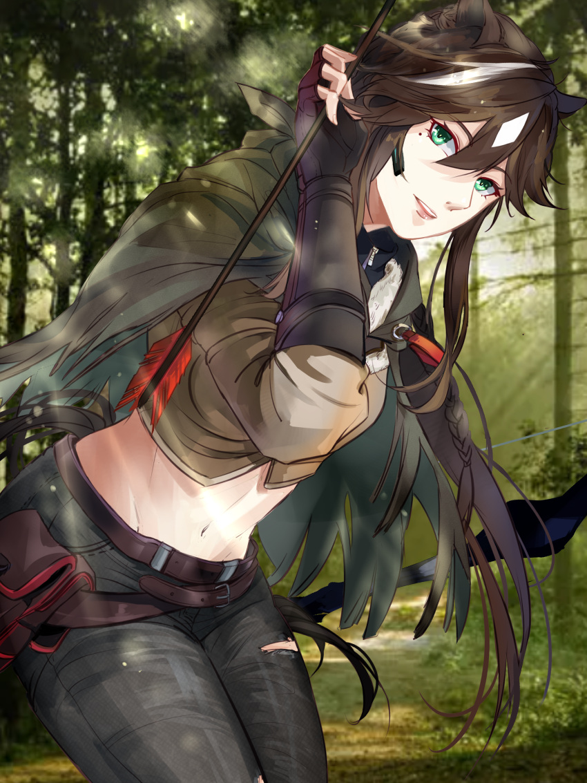 1girl absurdres animal_ears arknights arrow_(projectile) bangs belt black_belt black_cape black_gloves black_hair black_pants bow_(weapon) cape chinese_commentary commentary_request cowboy_shot crop_top fingerless_gloves gloves green_eyes grey_shirt grin hair_between_eyes hand_up highres holding holding_arrow horse_ears long_hair looking_at_viewer meteor_(arknights) midriff mole mole_under_eye multicolored_hair navel outdoors pants parted_lips qingsuniaoming shirt smile solo standing stomach streaked_hair tree weapon white_hair