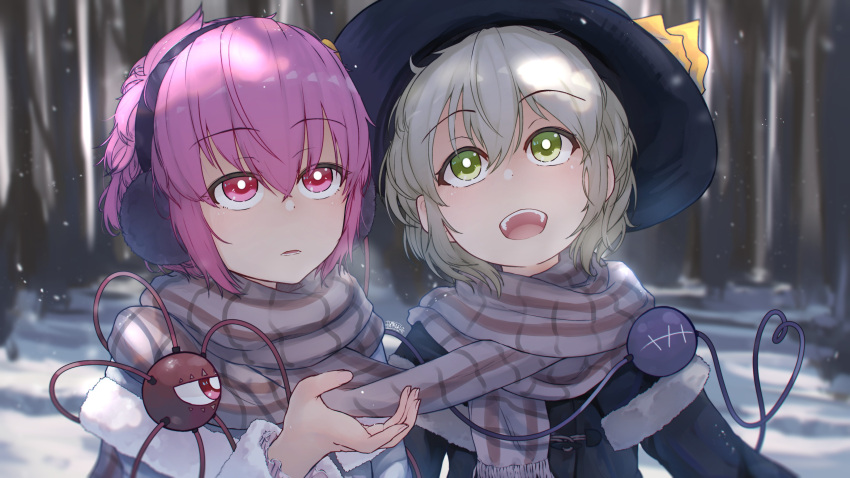 2girls absurdres arm_up bangs black_coat black_headwear blush bow bright_pupils buttons closed_mouth coat commentary_request earmuffs eyeball eyebrows_visible_through_hair eyelashes fingernails forest fur-trimmed_coat fur_trim green_eyes green_hair hair_between_eyes hat hat_bow hat_ribbon heart heart_of_string highres komeiji_koishi komeiji_satori long_sleeves looking_up multiple_girls nature outdoors pink_eyes pink_hair ribbon scarf senzaicha_kasukadoki shared_scarf short_hair siblings sisters snow snowing standing striped striped_scarf teeth third_eye tongue touhou tree upper_body upper_teeth white_pupils winter winter_clothes yellow_bow yellow_ribbon