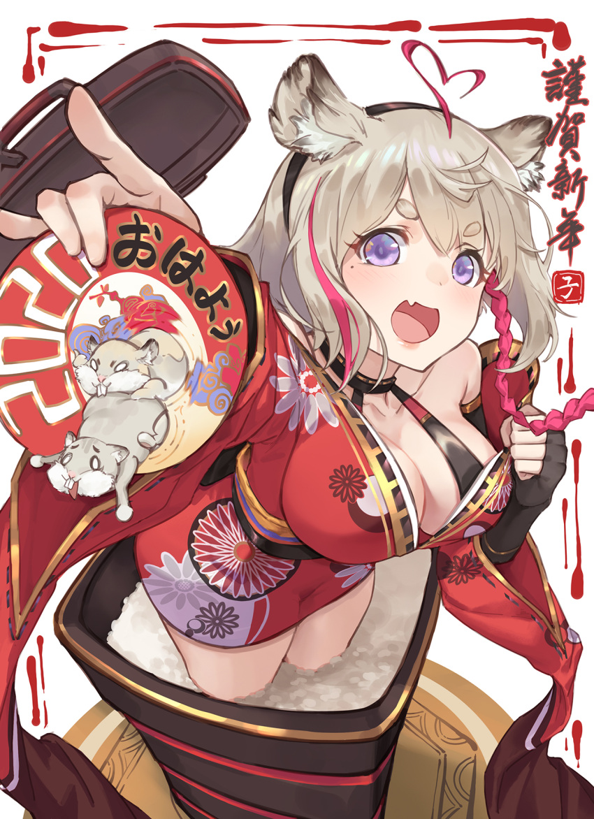 1girl 2020 :d ahoge animal_ear_fluff animal_ears bangs black_gloves black_hair blush braid breasts chinese_zodiac cokio commentary_request eyebrows_visible_through_hair fang fingerless_gloves gloves grey_hair heart_ahoge highres japanese_clothes kimono long_sleeves looking_at_viewer medium_breasts mole mole_under_eye mouse mouse_ears multicolored_hair original outstretched_arm pink_hair red_kimono short_eyebrows skin_fang smile solo standing streaked_hair thick_eyebrows translation_request violet_eyes year_of_the_rat yukata