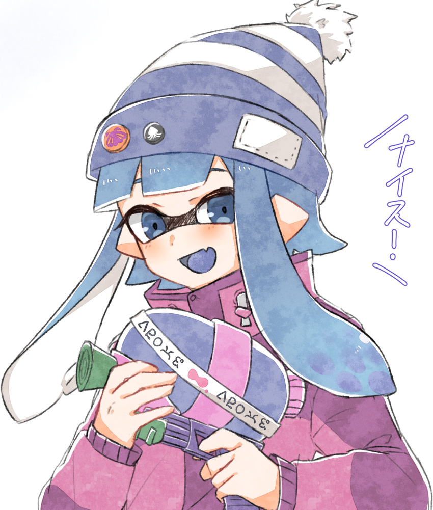 1girl akr_tmr blue_eyes blue_hair blue_headwear blue_tongue blush coat colored_tongue fang hat highres inkling long_hair long_sleeves looking_at_viewer open_mouth pointy_ears purple_coat skin_fang smile solo splatoon_(series) tentacle_hair tongue translation_request upper_body