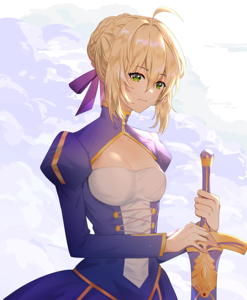 1girl absurdres ahoge artoria_pendragon_(fate) bangs blonde_hair blue_dress blue_ribbon blush closed_mouth clothing_cutout clouds dress excalibur excalibur_(fate/stay_night) eyebrows_visible_through_hair fate/grand_order fate/stay_night fate_(series) green_eyes hair_between_eyes hair_ribbon highres juliet_sleeves long_sleeves looking_at_viewer outdoors puffy_sleeves saber short_hair sidelocks smile solo upper_body yan_er10