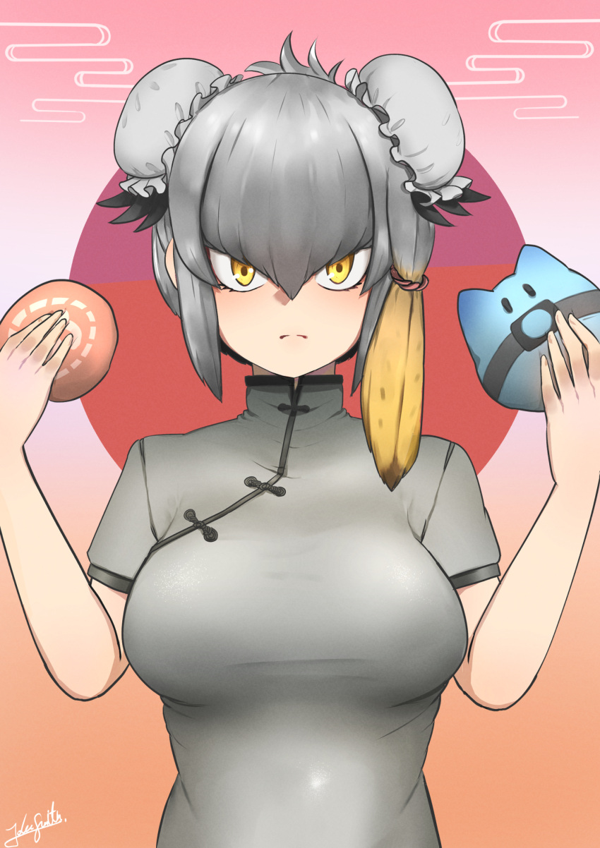 1girl alternate_costume bangs blonde_hair breasts bun_cover china_dress chinese_clothes commentary double_bun dress food frown grey_dress grey_hair hair_between_eyes highres japari_bun john_(a2556349) kemono_friends looking_at_viewer lucky_beast_(kemono_friends) medium_breasts multicolored_hair shoebill_(kemono_friends) short_hair short_sleeves signature single_sidelock solo straight-on upper_body yellow_eyes
