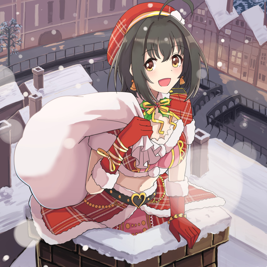1girl ahoge bangs belt beret black_belt black_hair building chimney christmas commentary cropped_jacket earrings eyebrows_visible_through_hair fur-trimmed_skirt fur_trim gloves hat highres holding holding_sack idolmaster idolmaster_cinderella_girls jacket jewelry kohinata_miho looking_at_viewer midriff miniskirt navel night open_mouth over_shoulder plaid plaid_headwear plaid_jacket red_gloves red_headwear red_jacket red_skirt sack santa_costume santa_gloves short_hair short_sleeves skirt smile snowing solo yellow_eyes zyuuyon