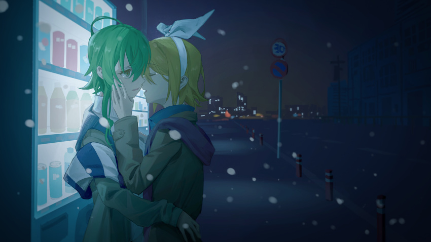 2girls against_object ahoge blonde_hair bollard bow brown_jacket cityscape closed_eyes commentary green_eyes green_hair gumi hair_bow hand_on_another's_cheek hand_on_another's_face highres imminent_kiss jacket kagamine_rin multiple_girls night open_mouth outdoors road_sign scarf short_hair short_hair_with_long_locks sidelocks sign snowing standing upper_body vending_machine vocaloid white_bow winter wounds404 yuri