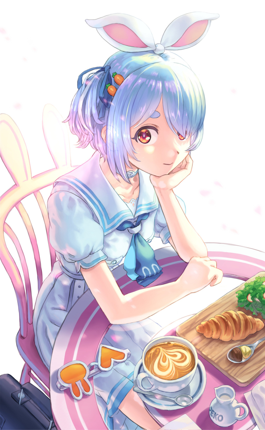 1girl absurdres arm_rest bangs blue_hair blue_neckerchief blue_ribbon carrot_hair_ornament chair choker closed_mouth commentary_request cup food food-themed_hair_ornament glass_table hair_ornament hair_over_one_eye hair_ribbon hand_on_own_chin head_rest highres hololive latte_art looking_at_viewer masayuki_kondo multicolored_hair neckerchief on_chair one_side_up puffy_short_sleeves puffy_sleeves red_eyes ribbon sailor_collar saucer shirt short_hair short_sleeves sitting skirt smile solo spoon streaked_hair table thick_eyebrows usada_pekora virtual_youtuber white_choker white_hair white_sailor_collar white_shirt white_skirt