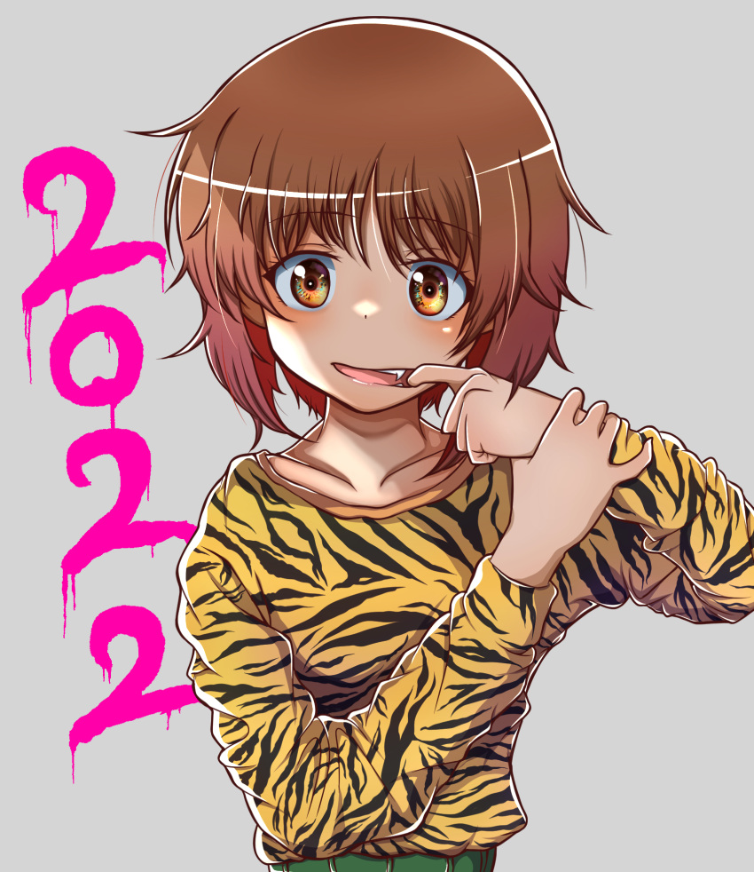 1girl 2022 animal_print bangs brown_eyes brown_hair cat_earthen_pot chinese_zodiac commentary eyebrows_visible_through_hair fang girls_und_panzer hand_on_own_arm highres long_sleeves looking_at_viewer messy_hair mouth_pull new_year nishizumi_miho open_mouth print_shirt shirt short_hair simple_background smile solo tiger_print upper_body year_of_the_tiger yellow_shirt