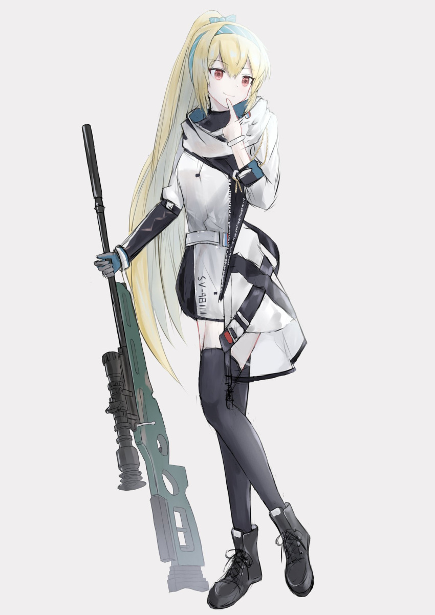 1girl bangs black_footwear black_legwear blonde_hair boots bow closed_mouth eyebrows_visible_through_hair finger_to_mouth full_body girls_frontline gloves green_bow green_hairband grey_gloves gun hair_bow hairband highres holding holding_gun holding_weapon jacket long_hair looking_away mod3_(girls'_frontline) ponytail red_eyes rifle single_glove smile sniper_rifle solo standing sv-98 sv-98_(girls'_frontline) thigh-highs weapon wh1te white_background white_jacket