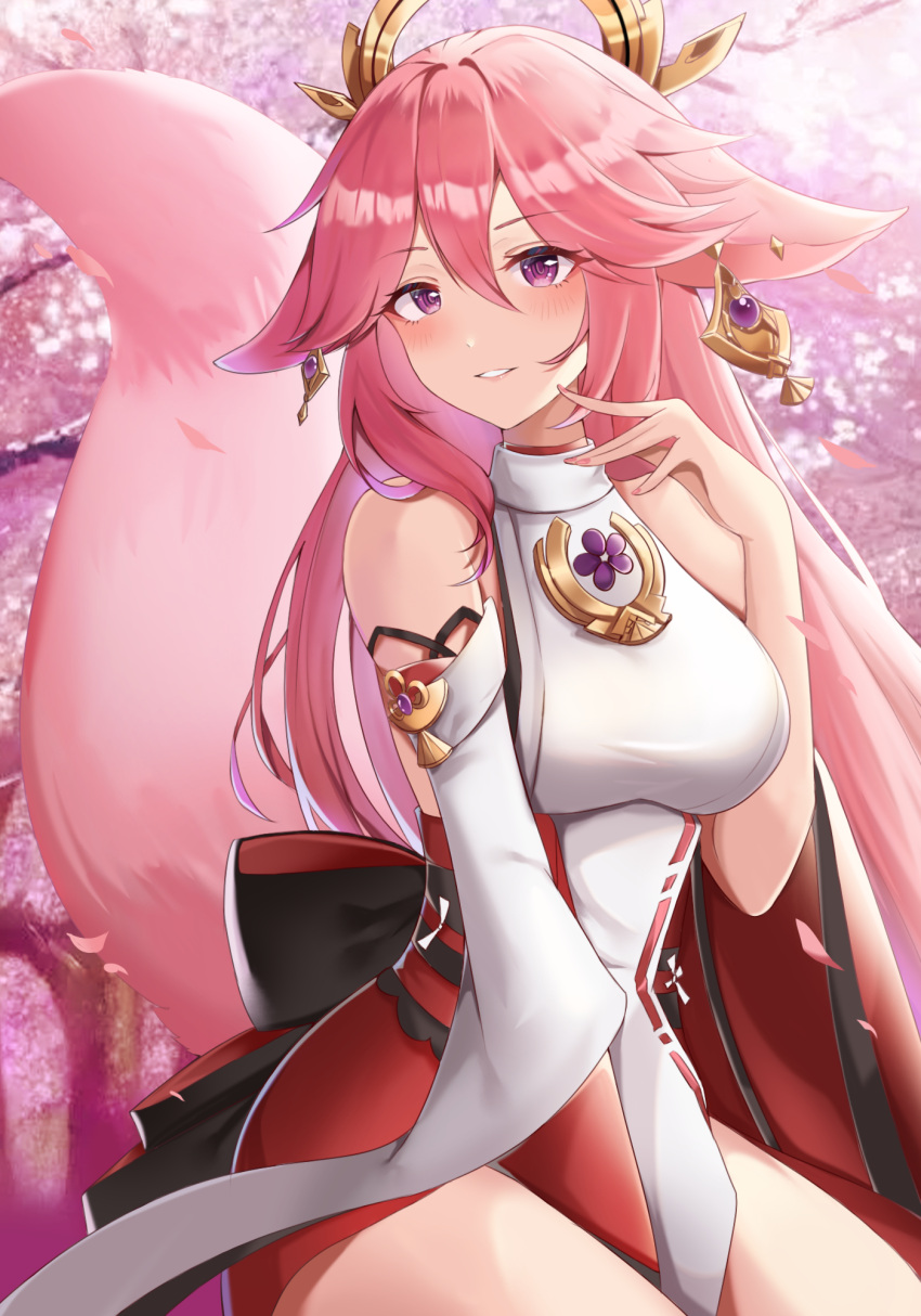 1girl animal_ears bangs bare_shoulders blush breasts detached_sleeves fox_ears genshin_impact gohei hair_ornament highres japanese_clothes jewelry kimono large_breasts long_hair looking_at_viewer necklace parted_lips pendant pink_hair purple_eyes red_skirt shi_zhuzi_da sidelocks skirt sleeveless sleeveless_kimono smile solo thighs very_long_hair white_kimono wide_sleeves yae_(genshin_impact)