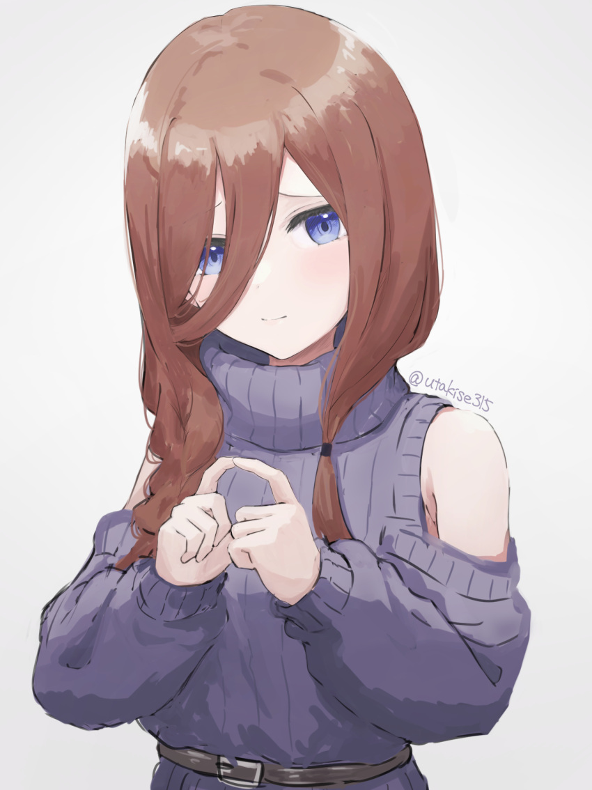 1girl blue_eyes brown_hair fingers_together go-toubun_no_hanayome highres long_hair looking_at_viewer nakano_miku simple_background smile solo sweater turtleneck turtleneck_sweater upper_body utakise315 white_background