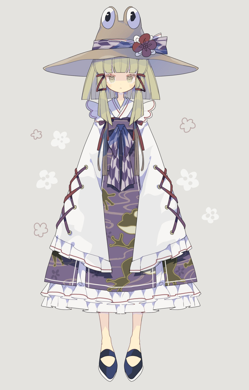 1girl absurdres adapted_costume animal_print black_footwear blonde_hair blush brown_headwear closed_mouth cross-laced_clothes frog_print full_body grey_background hat highres moriya_suwako nikorashi-ka red_ribbon ribbon shoes short_hair sleeves_past_wrists solo touhou wide_sleeves yellow_eyes