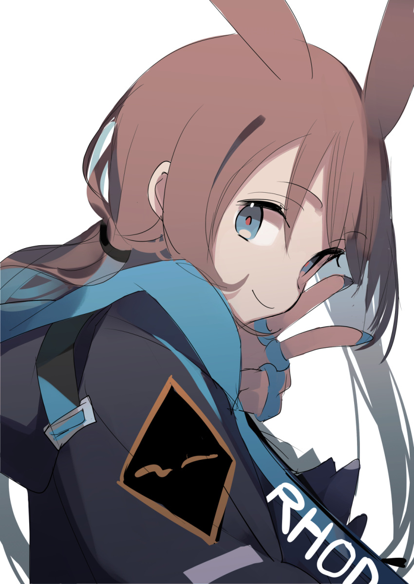 1girl amiya_(arknights) animal_ears arknights bangs black_jacket blue_eyes blue_nails brown_hair closed_mouth eyebrows_visible_through_hair from_side hair_between_eyes hand_up highres hood hood_down hooded_jacket jacket long_hair low_ponytail nail_polish ponytail rabbit_ears simple_background smile solo tetuw upper_body v very_long_hair white_background