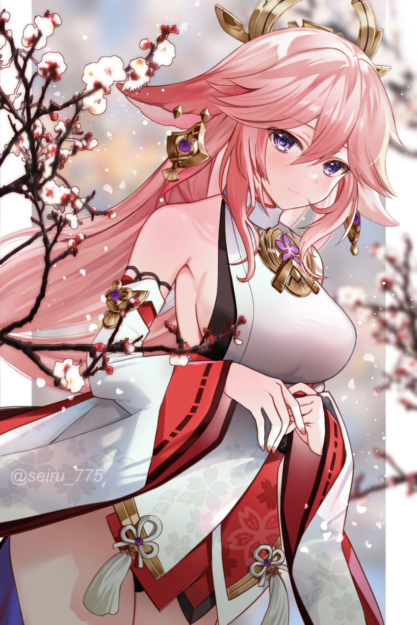 1girl animal_ears bangs bare_shoulders blush breasts detached_sleeves fox_ears genshin_impact hair_ornament highres japanese_clothes jewelry kimono large_breasts long_hair looking_at_viewer necklace pendant pink_hair red_skirt revision seiru_(prairie) sidelocks skirt sleeveless sleeveless_kimono smile solo thighs very_long_hair violet_eyes white_kimono wide_sleeves yae_(genshin_impact)