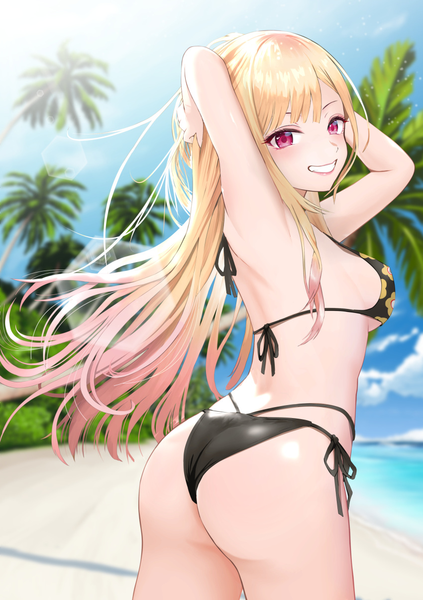 1girl :d absurdres armpits arms_behind_head arms_up ass bikini black_bikini black_ribbon blurry blurry_background blush breasts commentary_request cowboy_shot day depth_of_field from_behind gibun_(sozoshu) grin highres kitagawa_marin large_breasts lens_flare long_hair looking_at_viewer looking_back ocean outdoors palm_tree parted_lips red_eyes ribbon side-tie_bikini sideboob smile solo sono_bisque_doll_wa_koi_wo_suru sunlight swimsuit teeth tree twisted_torso very_long_hair