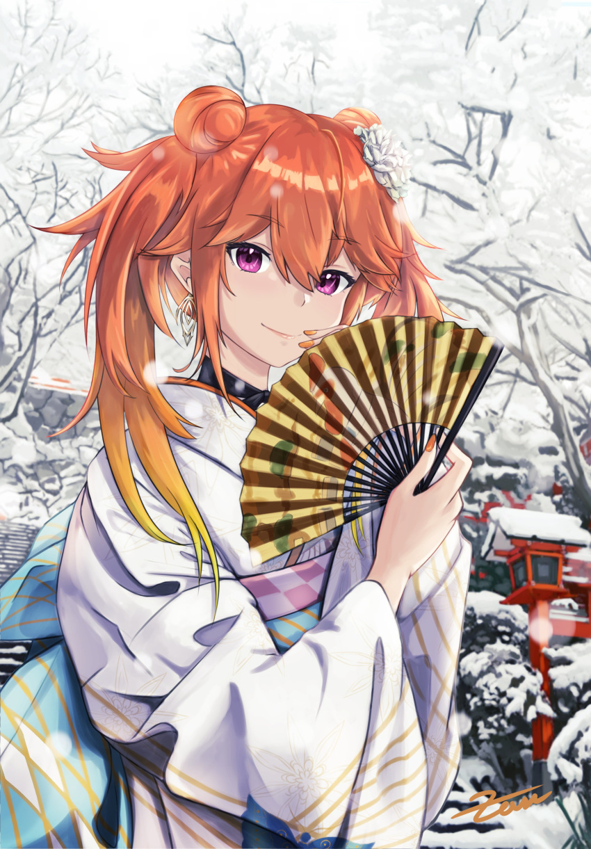 1girl absurdres artist_name blush cowboy_shot double_bun earrings flower hair_between_eyes hair_flower hair_ornament hand_fan highres hololive hololive_english japanese_clothes jewelry kimono long_hair looking_at_viewer official_alternate_costume orange_hair paper_fan smile snow solo takanashi_kiara twintails upper_body violet_eyes wide_sleeves winter yukata zeiss