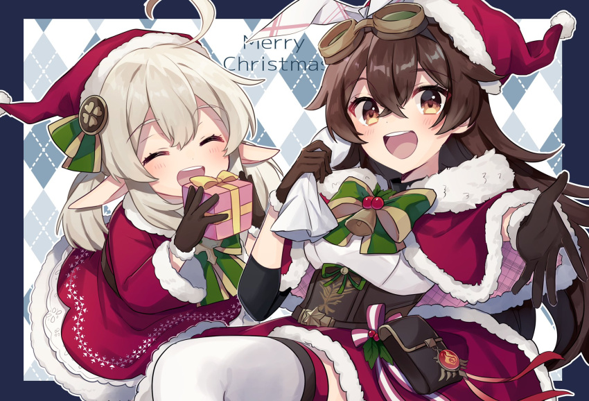 2girls ahoge alternate_costume amber_(genshin_impact) bangs blonde_hair blush bow box brown_eyes brown_gloves brown_hair capelet christmas closed_eyes crossed_bangs dress english_commentary fur_trim genshin_impact gift gift_box gloves goggles goggles_on_head hair_between_eyes hat highres holly klee_(genshin_impact) long_hair looking_at_viewer low_twintails merry_christmas multiple_girls open_mouth pointy_ears pouch red_capelet red_dress santa_costume santa_hat shirase_(shirose) sidelocks simple_background thigh-highs twintails vision_(genshin_impact) white_legwear