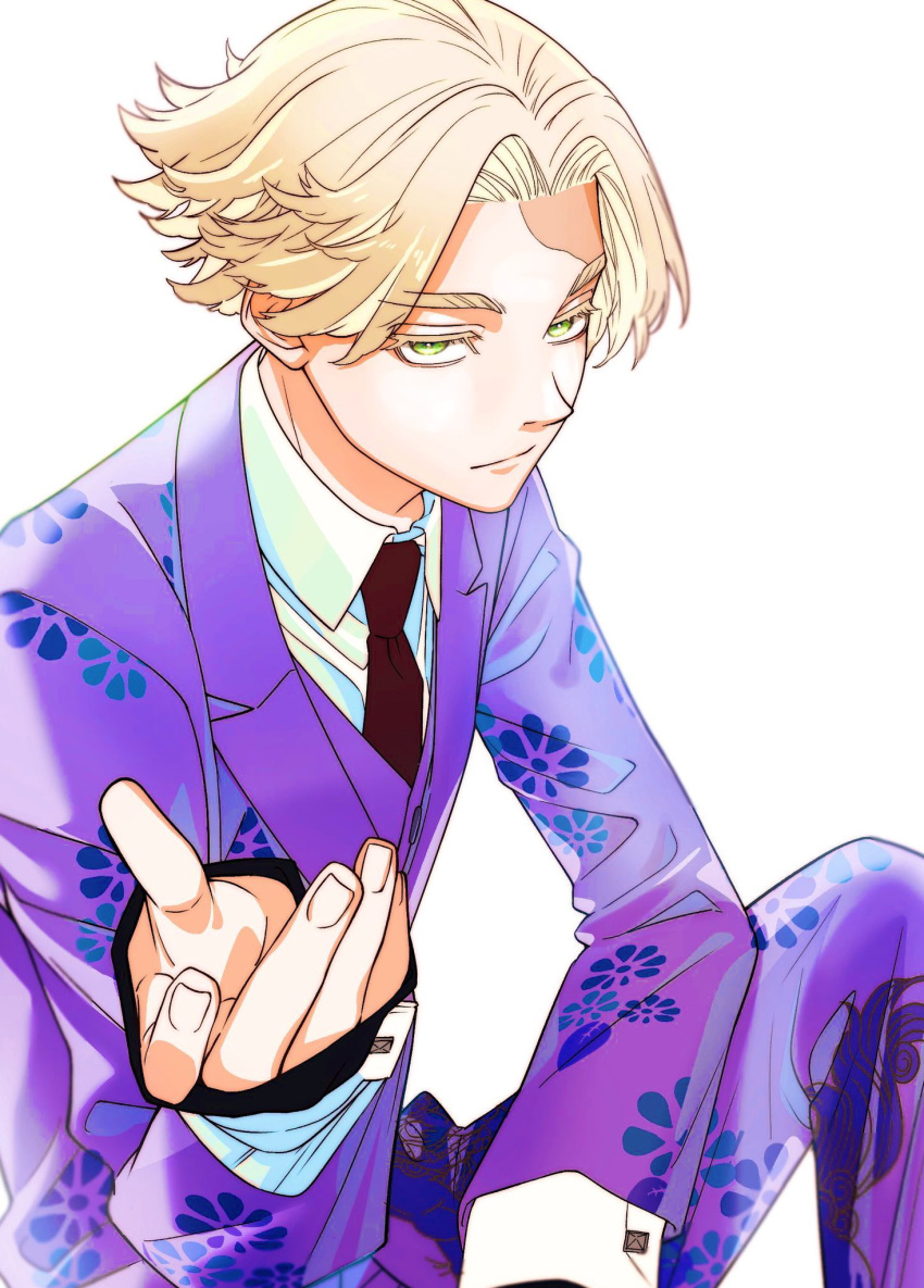 1boy black_necktie blonde_hair burn_scar closed_mouth collared_shirt cowboy_shot dress_shirt formal green_eyes hand_up highres inui_seishu jacket knee_up long_sleeves looking_at_viewer male_focus necktie pants purple_jacket purple_pants purple_suit scar shirt short_hair simple_background sitting sleeves_past_wrists solo tokyo_revengers tsu_hanpen white_background white_shirt