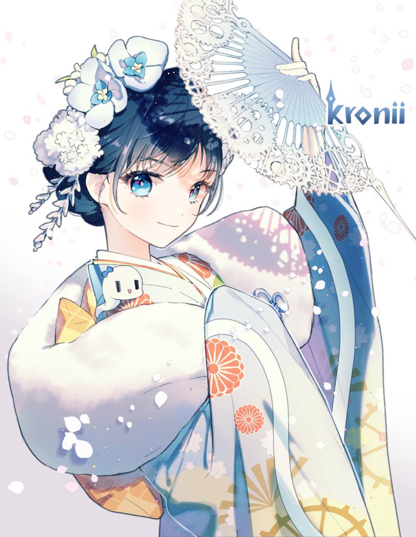 1girl blue_eyes blue_hair blue_kimono boros_(ouro_kronii) character_name cherry_blossoms closed_mouth eyebrows_visible_through_hair floral_print flower folding_fan from_side fur gradient gradient_background grey_background hair_flower hair_ornament hand_fan highres holding holding_fan hololive hololive_english japanese_clothes kimono looking_at_viewer multicolored_background official_alternate_costume ouro_kronii print_kimono rumi_(rarumi11) short_hair sleeves_past_fingers sleeves_past_wrists smile solo tied_hair upper_body white_background wide_sleeves
