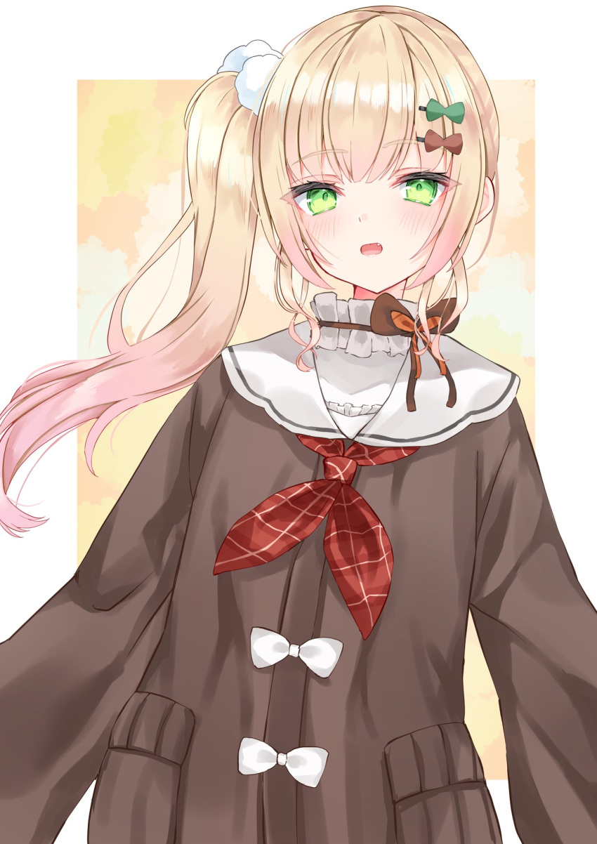 1girl blonde_hair blush brown_cardigan cardigan fang gradient_hair green_eyes hair_ornament hairclip highres holofive hololive long_hair looking_at_viewer mashiro_inori momosuzu_nene multicolored_hair neckerchief open_mouth pink_hair pocket pom_pom_(clothes) pom_pom_hair_ornament red_neckerchief sailor_collar side_ponytail solo upper_body virtual_youtuber white_sailor_collar