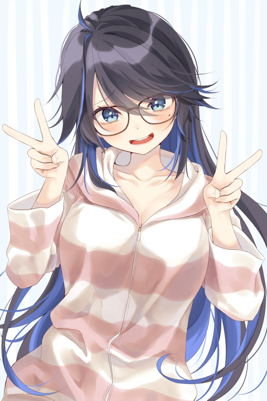 1girl bangs blue_background blue_eyes blue_hair border colored_inner_hair commentary double_v eyebrows_visible_through_hair full_body gaston57064599 hair_behind_ear highres hood hoodie indie_virtual_youtuber kson mole mole_under_eye multicolored_hair open_mouth solo souchou striped striped_background striped_hoodie upper_body v v-shaped_eyebrows virtual_youtuber white_background white_border