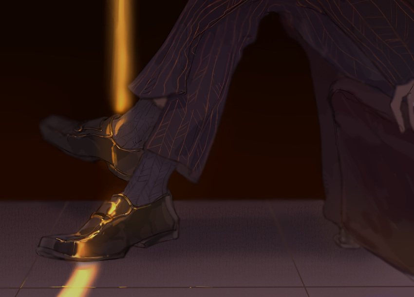 1boy arrow_print close-up crossed_legs darkness feet head_out_of_frame highres jojo_no_kimyou_na_bouken legs light_rays male_focus mitus peeking prosciutto shadow solo vento_aureo