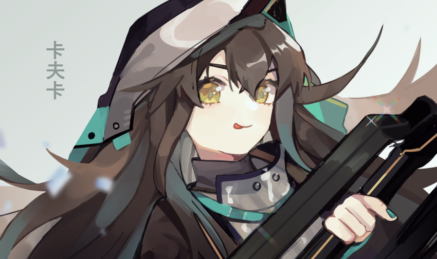 1girl absurdres arknights brown_hair closed_mouth commentary grey_background grey_shirt highres holding holding_weapon hood hood_up kafka_(arknights) licking_lips long_hair looking_at_viewer rippajun shirt simple_background solo tongue tongue_out translated upper_body weapon yellow_eyes