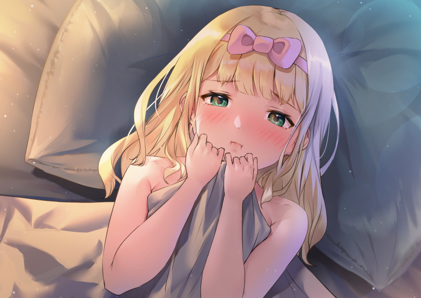 1girl bangs bed_sheet blonde_hair blush bow green_eyes hair_bow hairband highres ichijou_natsu long_hair looking_at_viewer lying naked_sheet on_back on_bed pepeo pout shuumatsu_no_harem sidelocks solo